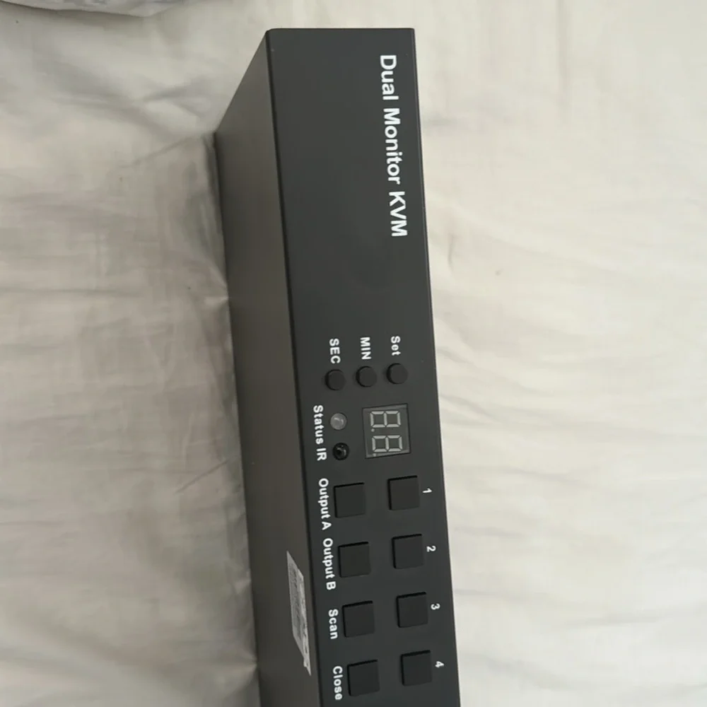 TESmart 8 Dual Monitor KVM 2